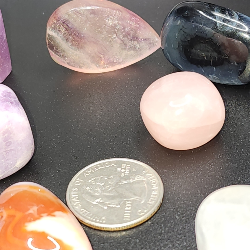 Lot of  Natural Tumbled   Crystals - Picture 7 of 12